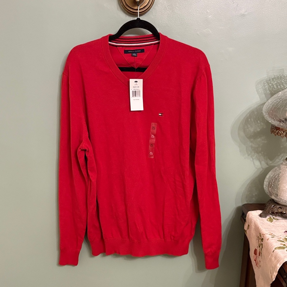 Tommy Hilfiger Men’s XL Red V-Neck Sweater NWT Classic Preppy